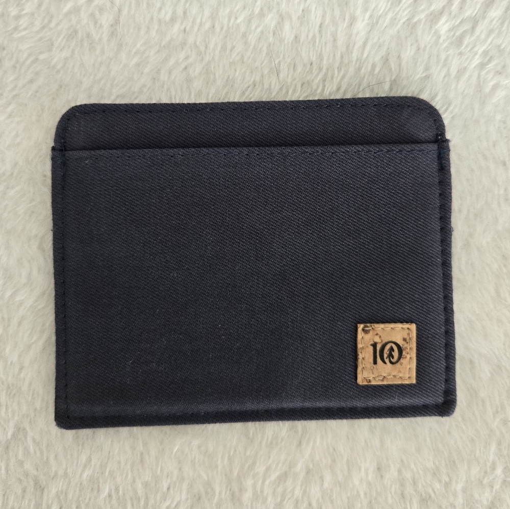 Tentree  card  case  in Navy